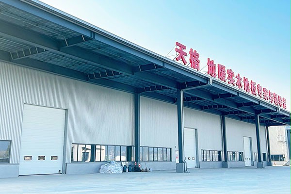 西朗門業工業提升門 西朗門業工業提升門