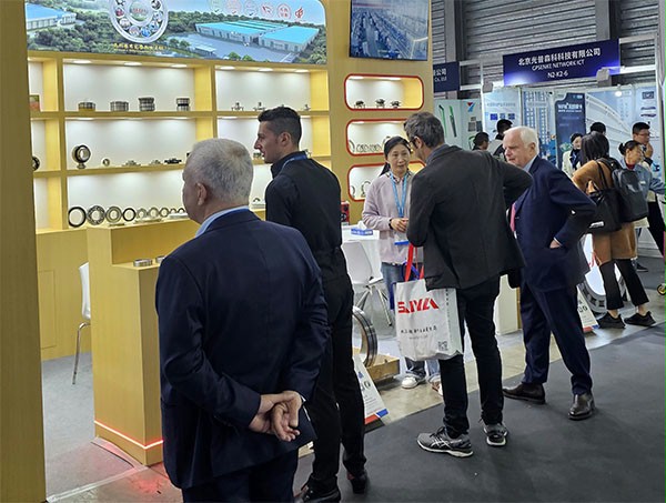 漢諾威上海工業聯展、2024亞洲國際物流技術與運輸系統展覽會上的外國觀眾