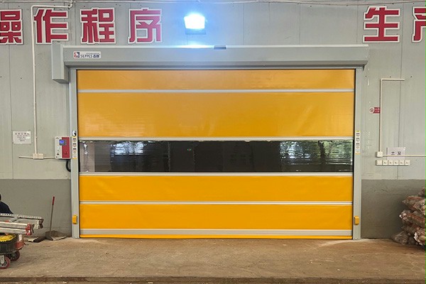 西朗門業快速卷簾門